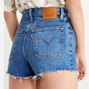 Levi's blue ribcage shorts size 28 button fly